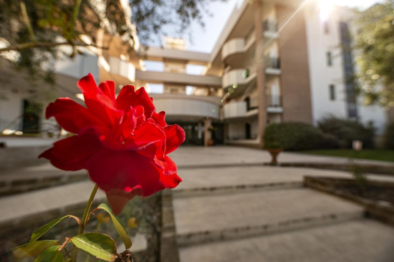Le Residenze Di Santa Costanza - Mirto/Corbezzolo Aparthotel San Vincenzo Eksteriør bilde