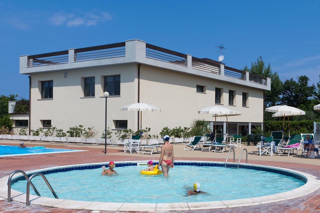 Le Residenze Di Santa Costanza - Mirto/Corbezzolo Aparthotel San Vincenzo Eksteriør bilde